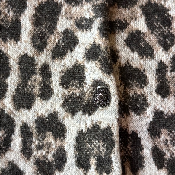 BNWT! ZARA JACQUARD KNIT ANIMAL PRINT JEWELED NECKLINE CARDIGAN - Picture 4 of 5